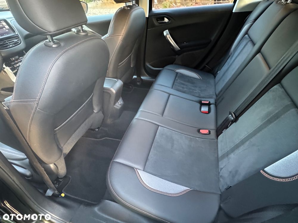 Peugeot 2008 PureTech 110 Stop&Start Crossway - 12