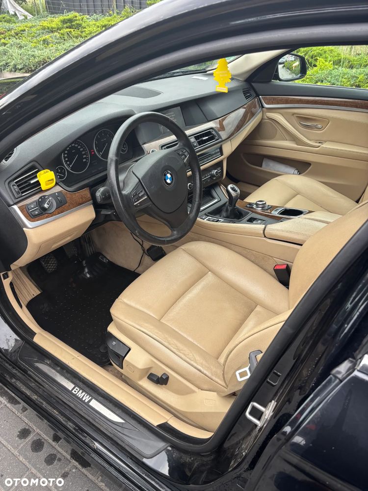 BMW Seria 5 520i - 5