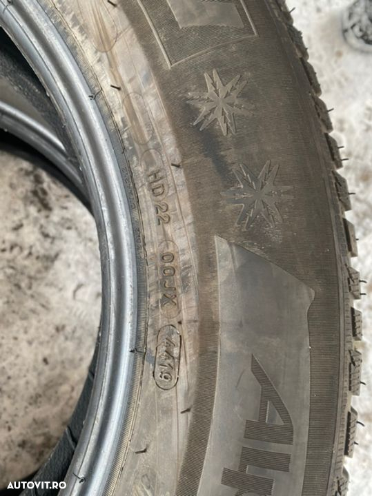 vand 4 anvelope 215/65/17 michelin de iarnă in stare foarte bună - 7
