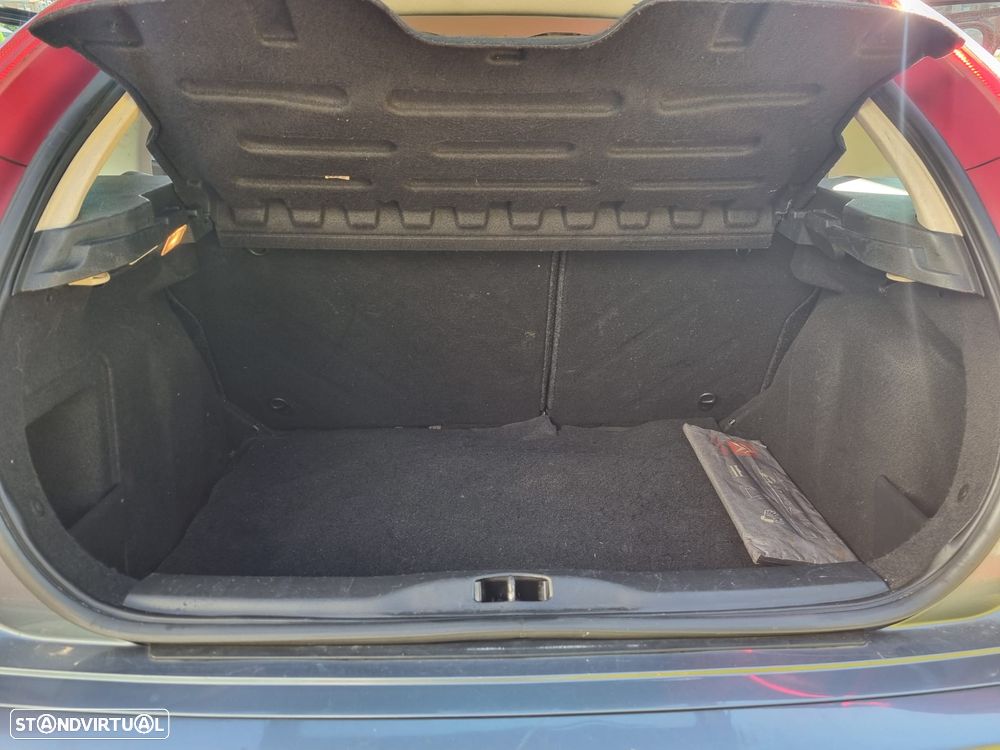 Citroën C4 1.6 HDi VTR Pack Airdream - 24