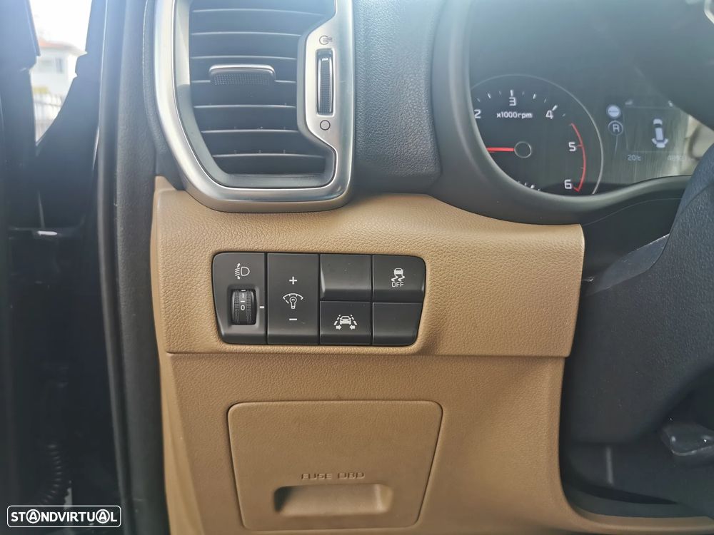 Kia Sportage 1.7 CRDI ISG Nav Line - 19