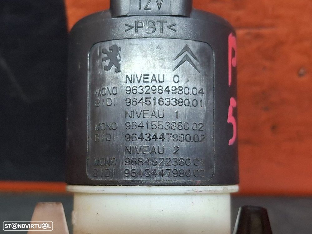 Motor Esguicho / Reservatório Limpa Vidros Peugeot Partner Caixa - 4