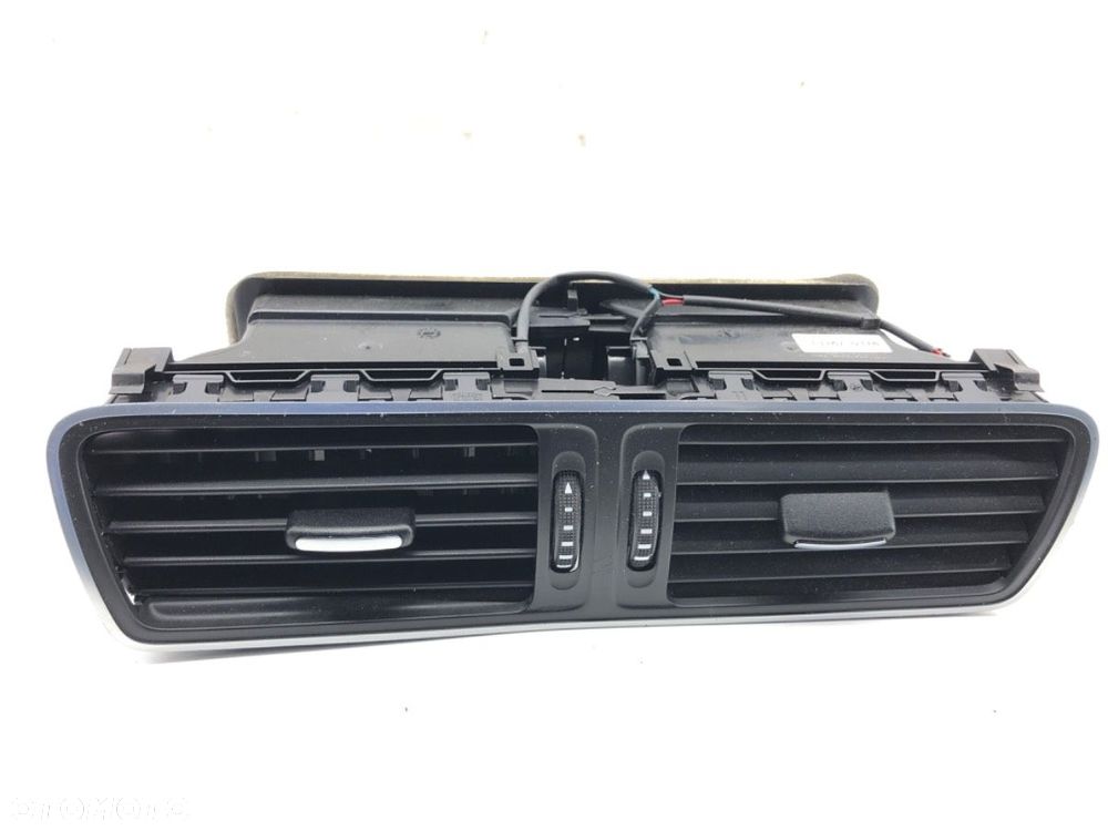 KRATKA NAWIEWU PRZÓD ŚRODKOWA  VW PASSAT B7 (362) 2010 - 2015 2.0 TDI 103 kW [140 KM] olej - 1