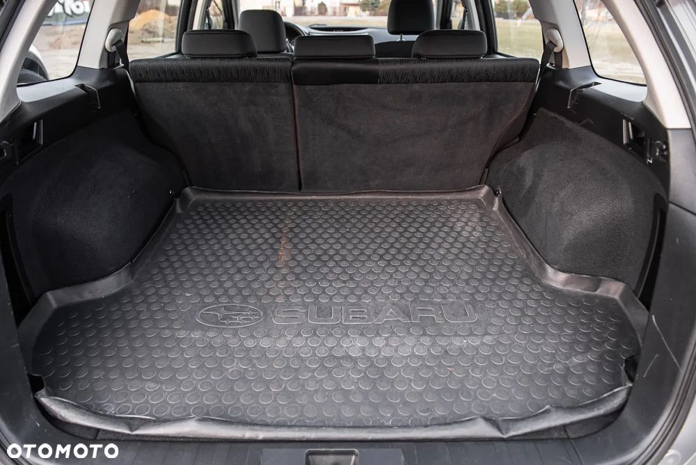 Subaru Legacy - 29