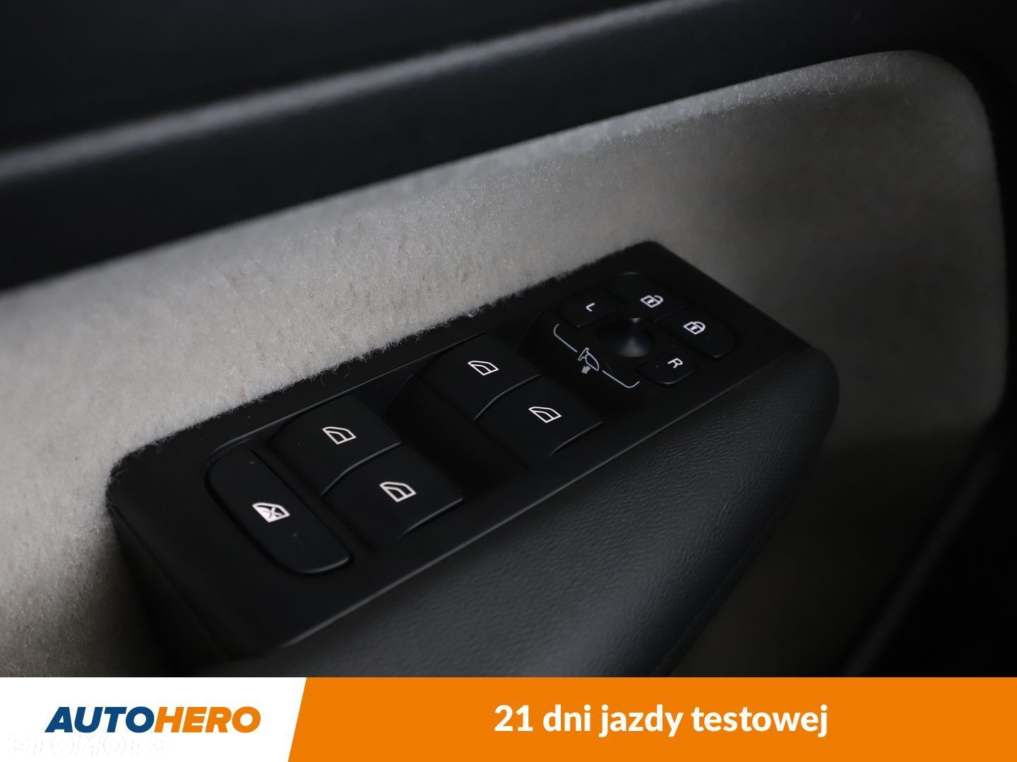 Volvo XC 40 - 35