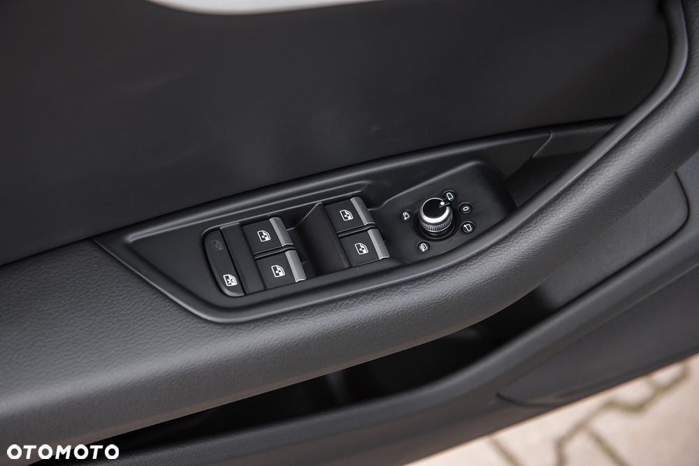 Audi A4 Avant 2.0 TFSI ultra - 26