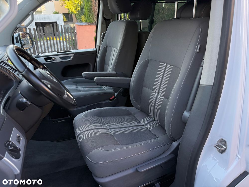 Volkswagen Multivan - 7