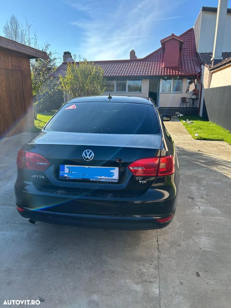 Volkswagen Jetta 1.6 TDI Life - 2