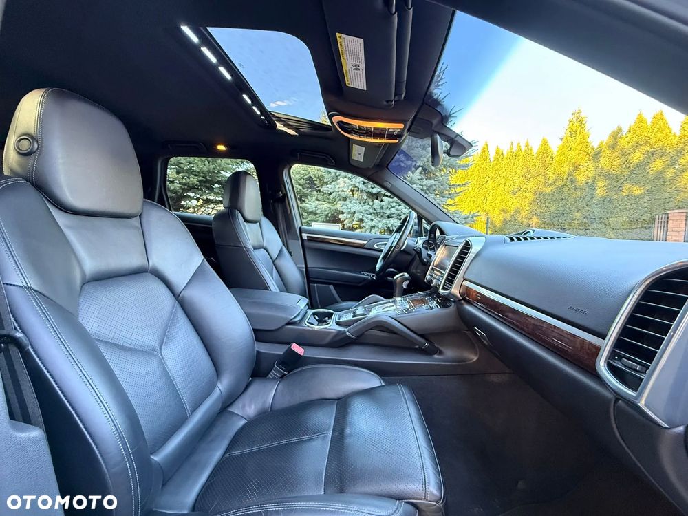 Porsche Cayenne S Hybrid - 27