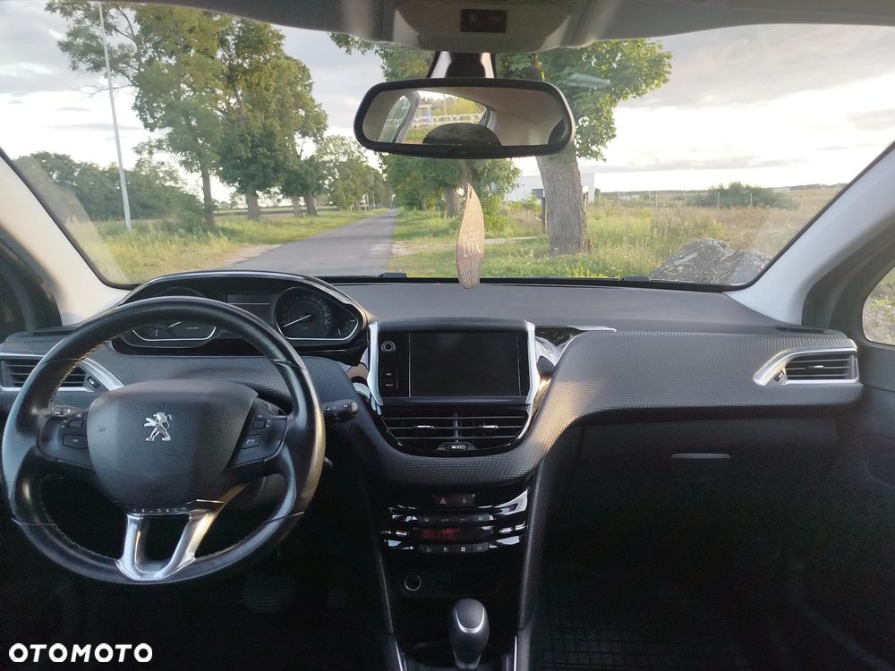 Peugeot 208 PureTech 110 Stop & Start EAT6 Allure - 19