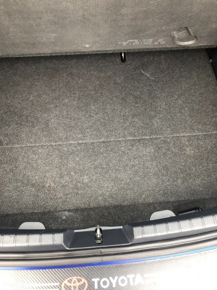 Toyota Yaris - 18