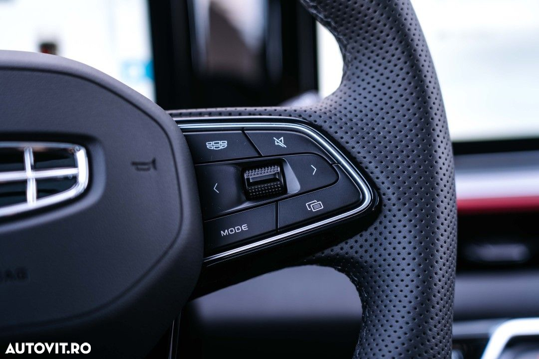 Geely Coolray - 22