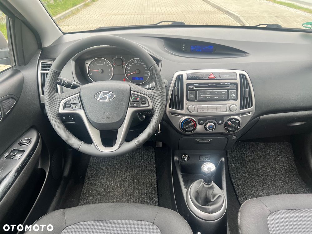 Hyundai i20 1.2 Trend - 21