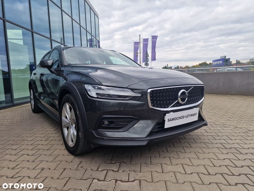 Volvo V60 Cross Country - 3