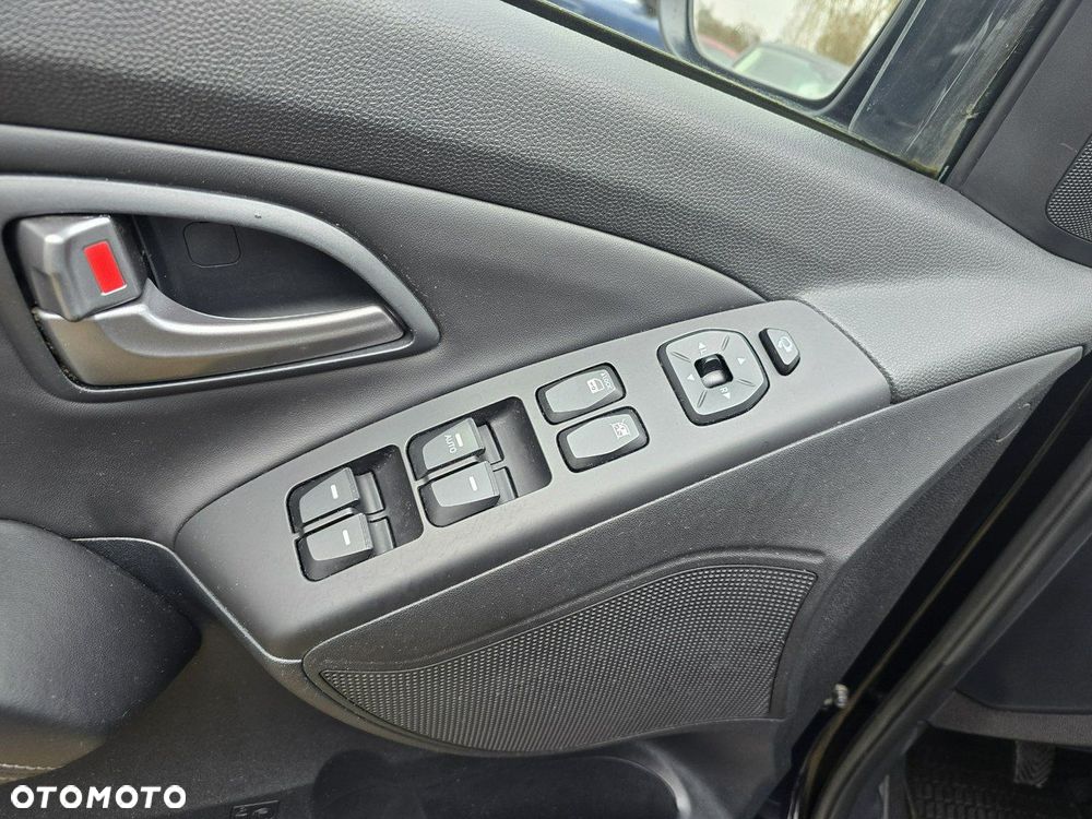 Hyundai ix35 - 23