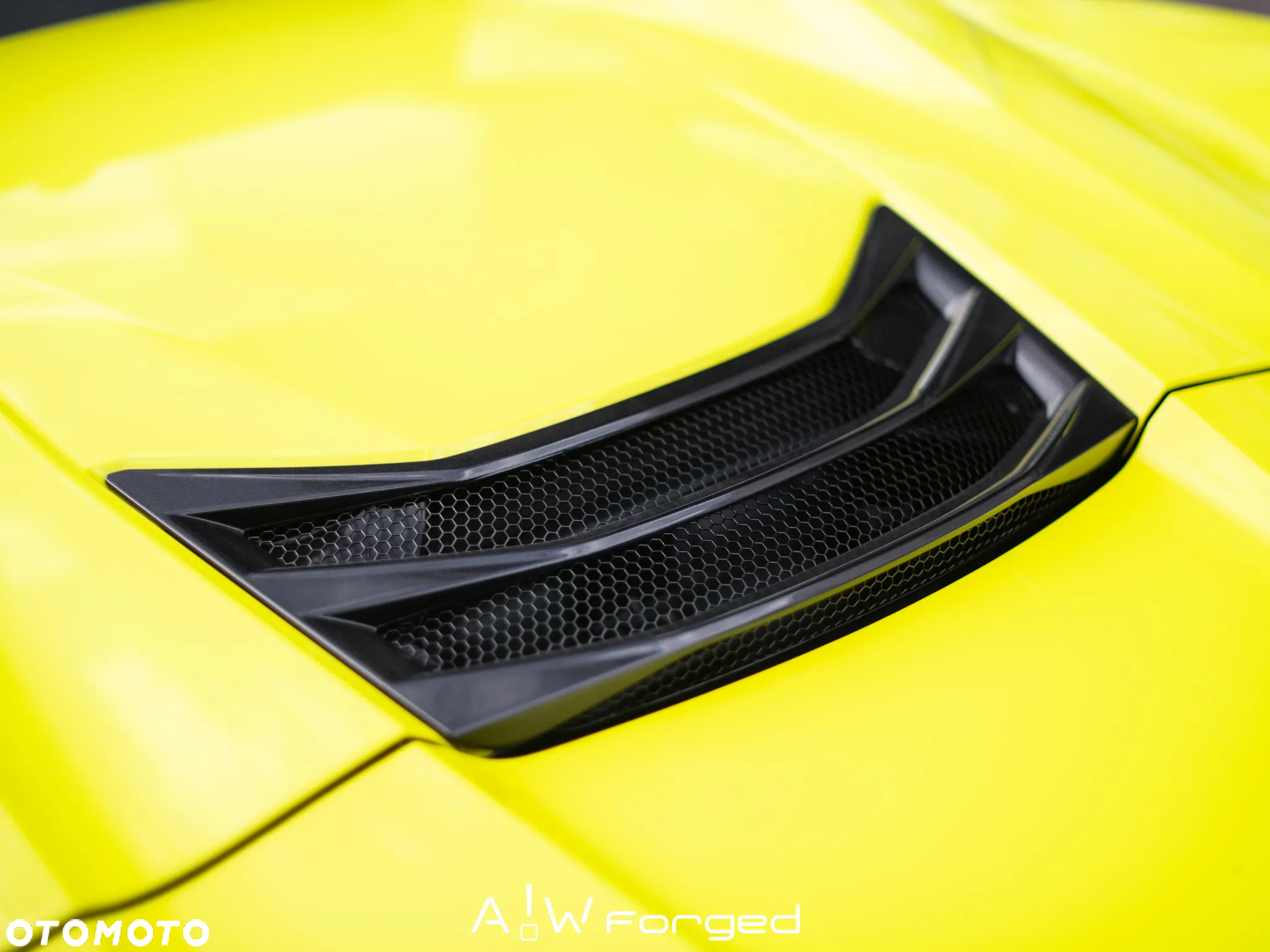 Chevrolet Corvette - 18