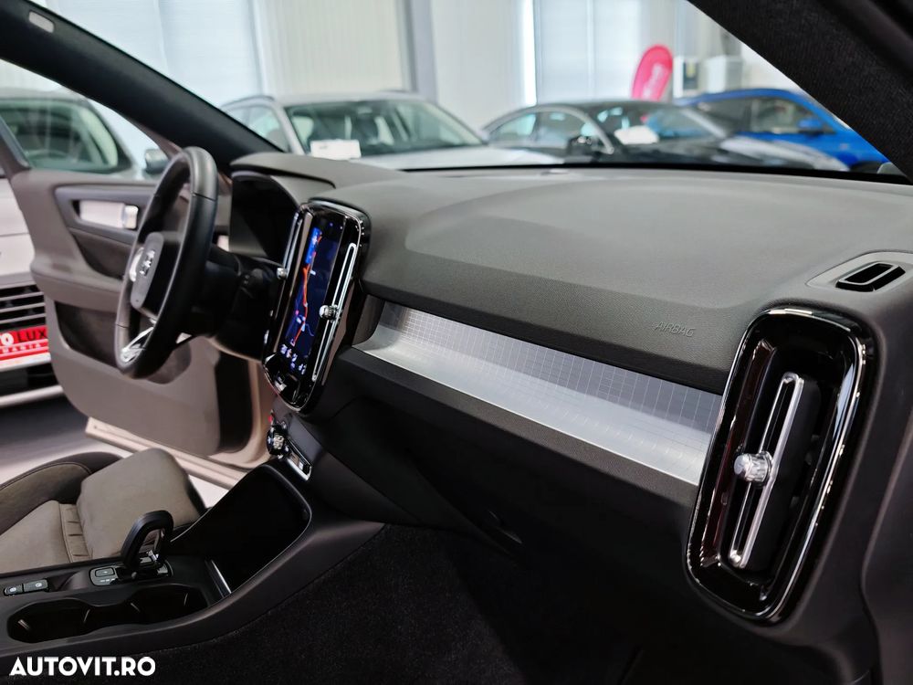 Volvo XC 40 T4 Recharge DKG Plus Dark - 25