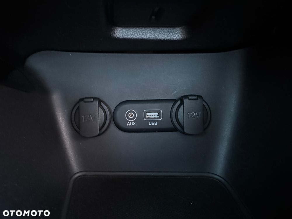 Kia Ceed 1.6 CRDi 136 ISG Dream-Team Edition - 36