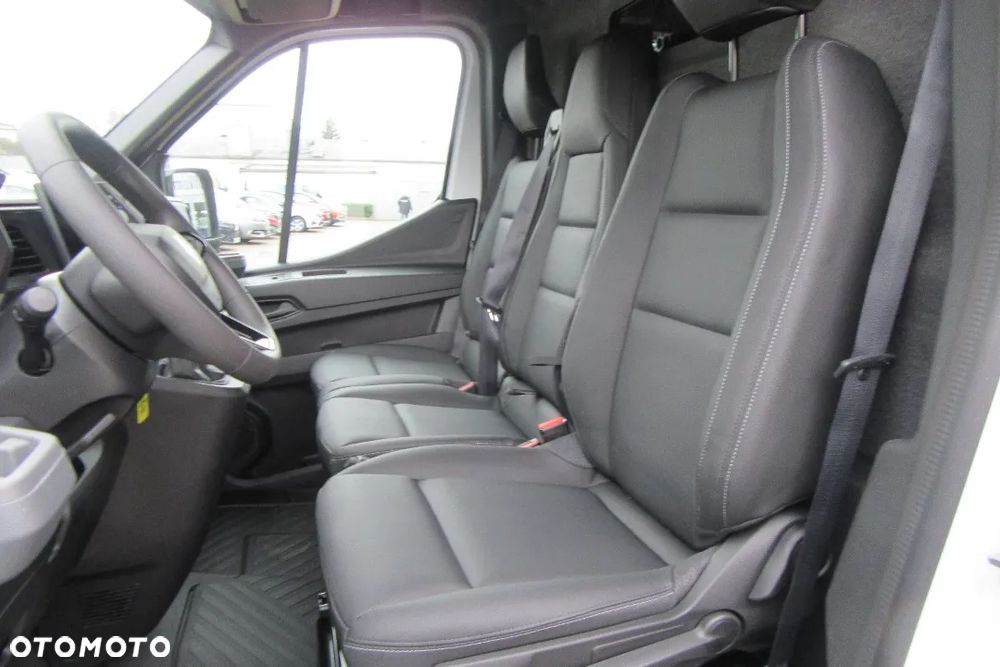 Renault Master Furgon Extra L2H2 130KM - 7