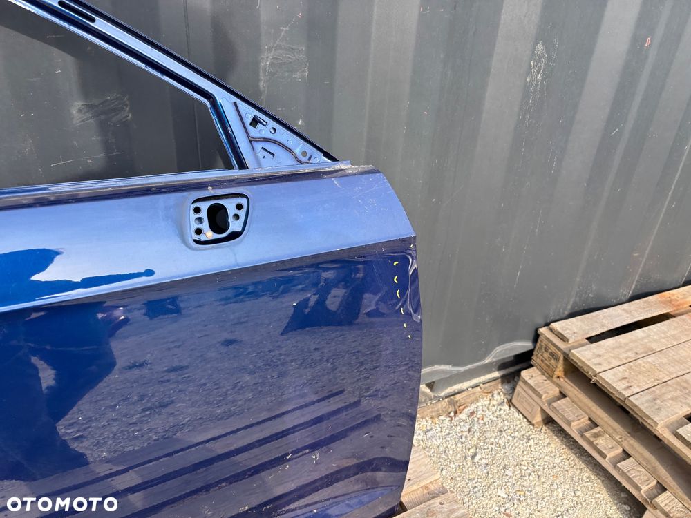 Audi A3 8V4  drzwi przednie prawe - 3