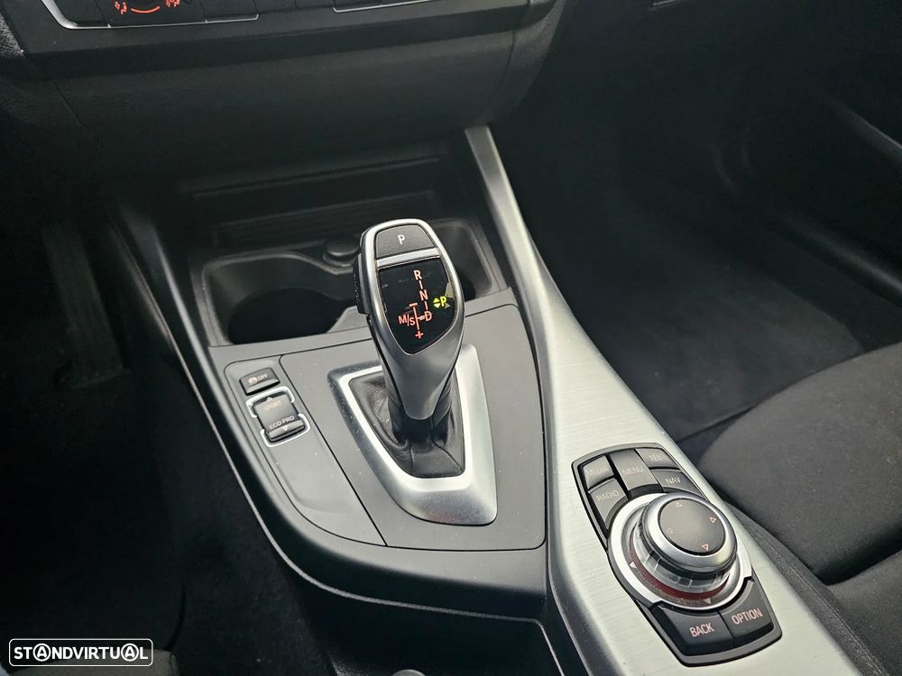 BMW 225 d Sport-Aut. Sport Line - 7