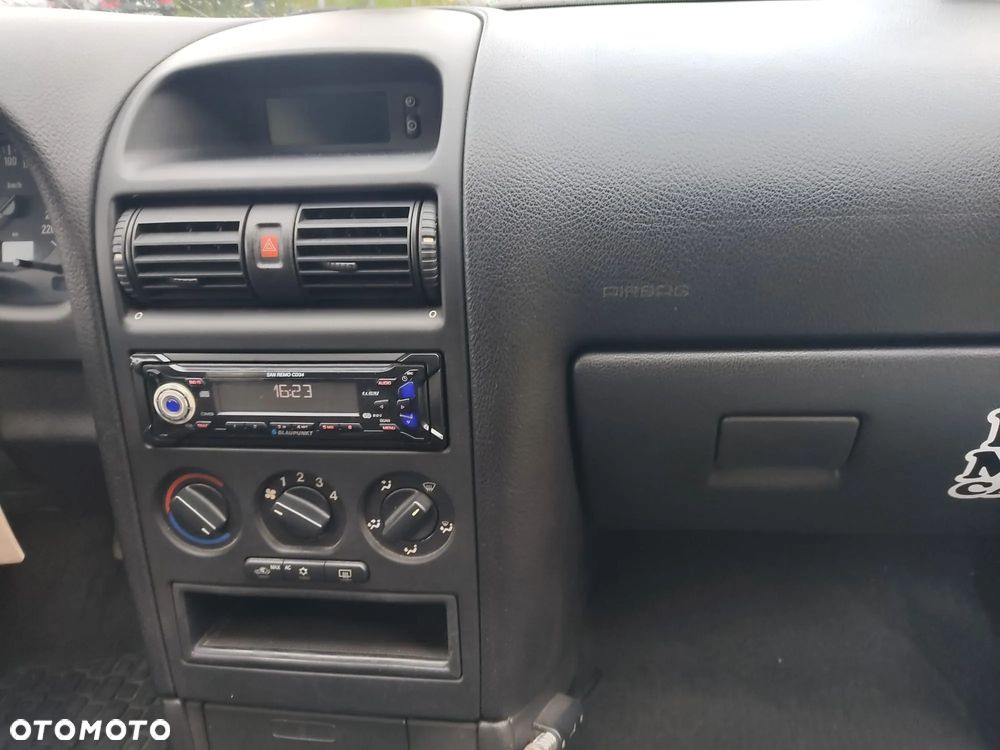 Opel Astra - 19