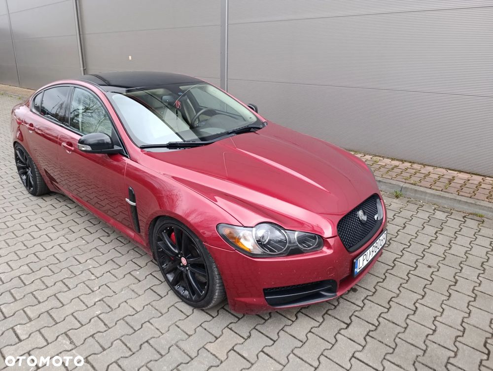 Jaguar XF 4.2 SV8 - 4
