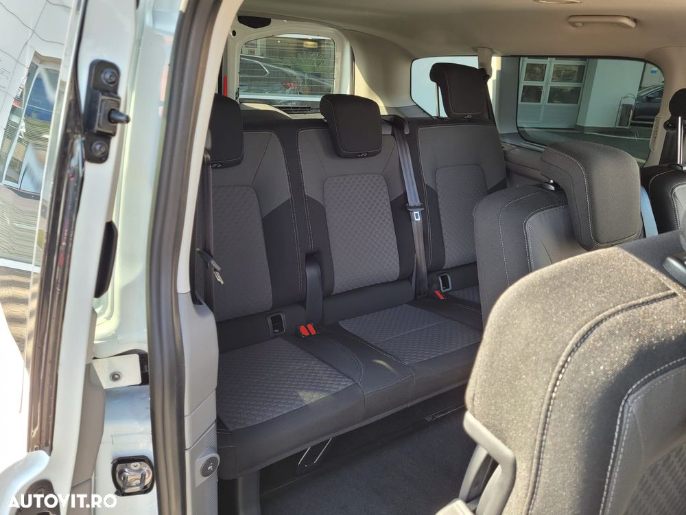 Volkswagen Caravelle - 14