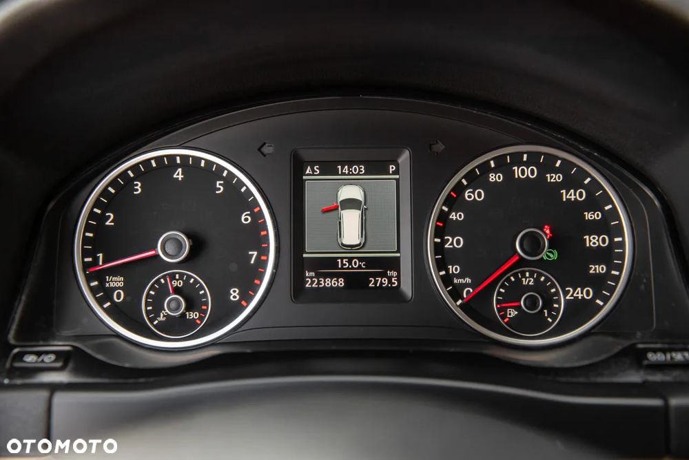 Volkswagen Tiguan - 19