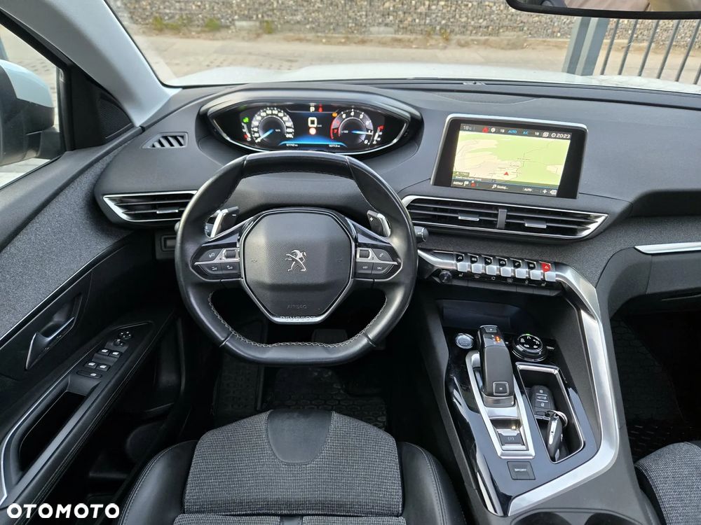 Peugeot 3008 1.2 PureTech Allure Pack S&S EAT8 - 7