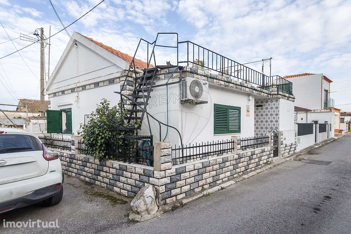 Moradia T2 para venda - Grande imagem: 2/18