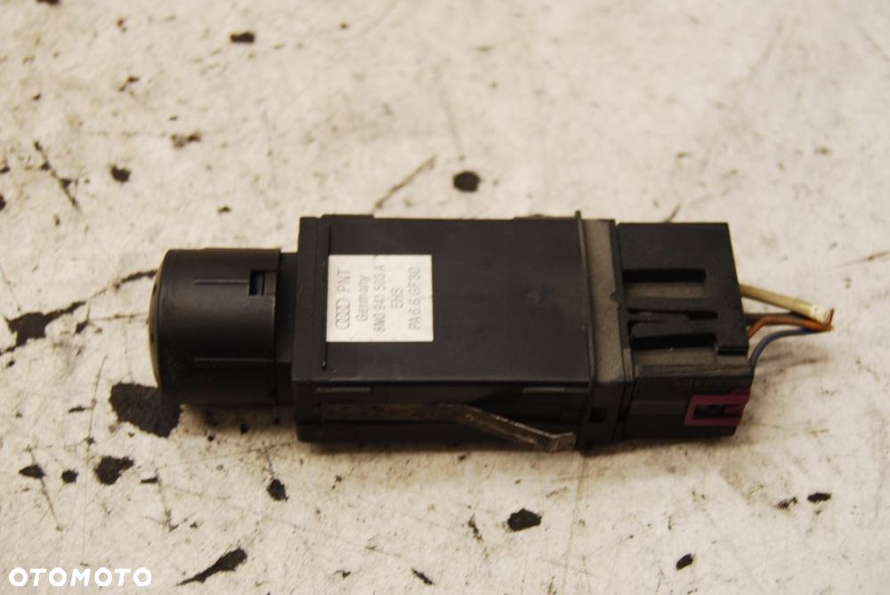 PRZEŁĄCZNIK PODGRZEWANIA SZYBY 8N0941503A AUDI TT 98-06 - 2