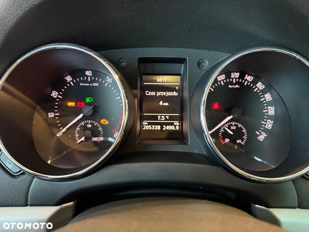 Skoda Yeti 1.2 TSI Elegance PLUS EDITION - 18