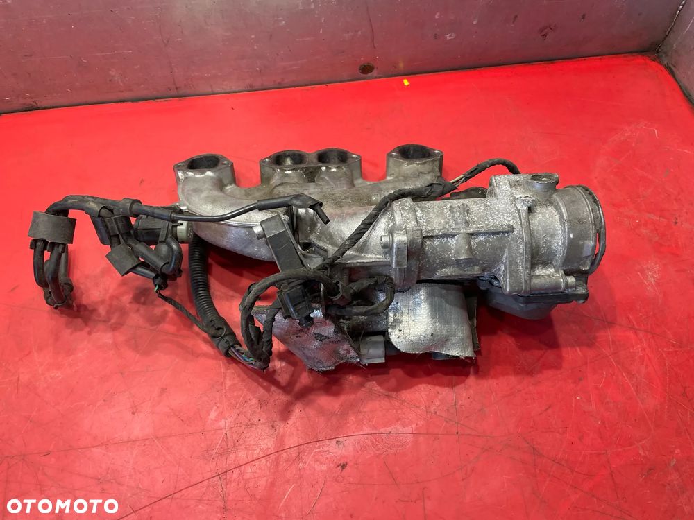 KOLEKTOR SSĄCY VOLKSWAGEN  03G129713K  03G129637A - 5