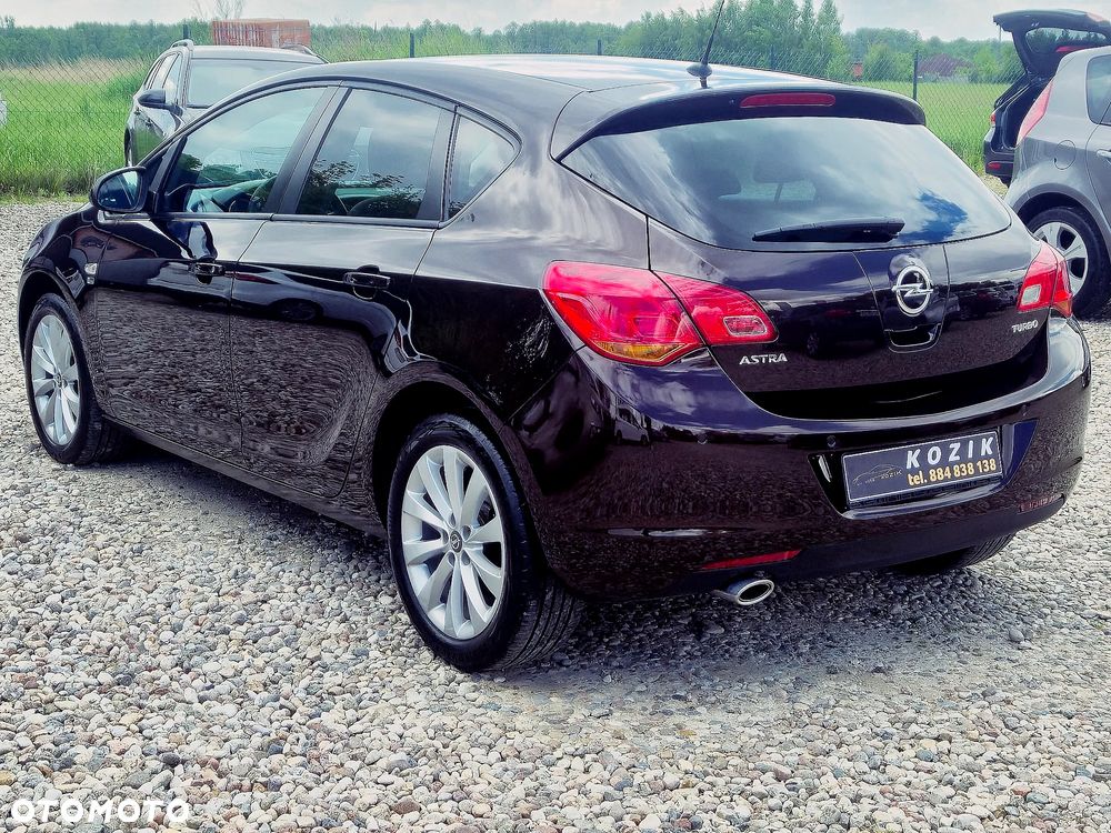 Opel Astra 1.4 Turbo Color Edition - 14