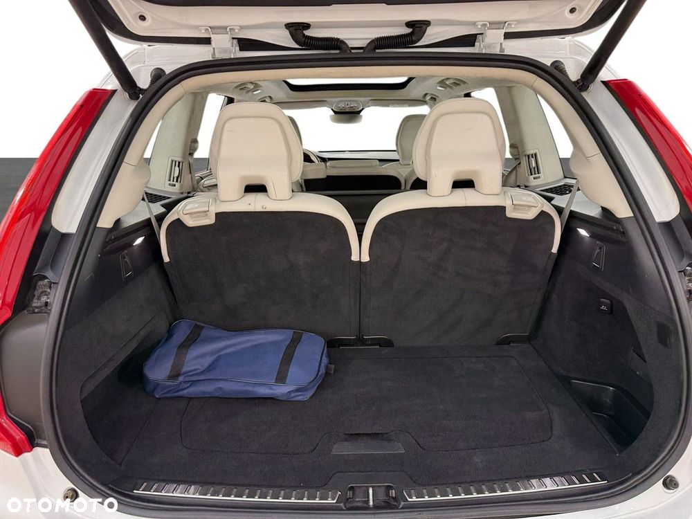 Volvo XC 90 - 12