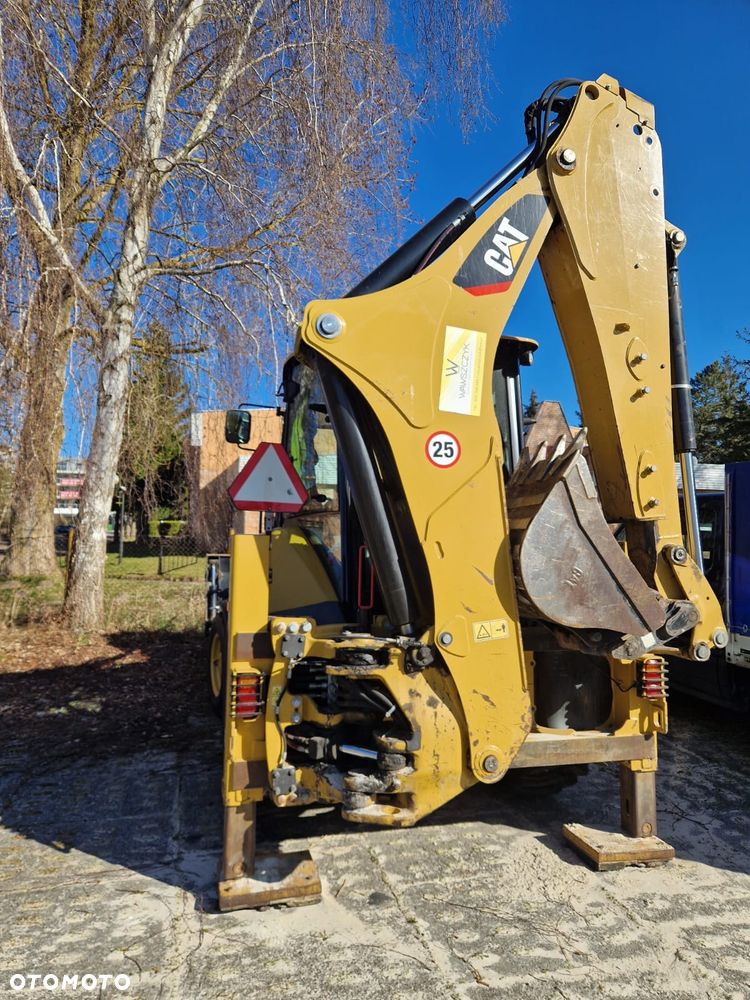 Caterpillar 432F2 - 4