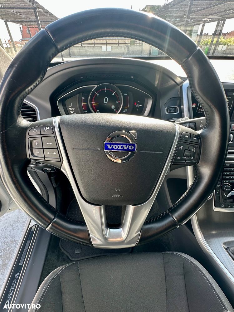 Volvo XC 60 D4 VEA Start-Stop Momentum - 19
