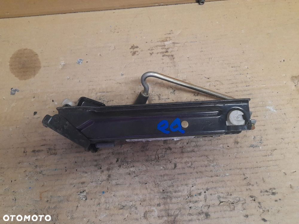 LEWAREK PODNOŚNIK SAMOCHODOWY - 1