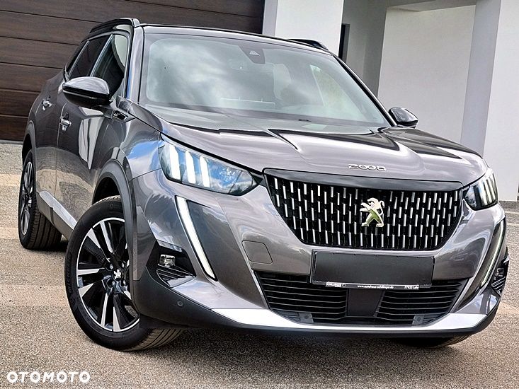 Peugeot 2008 PureTech 130 EAT8 GT - 1
