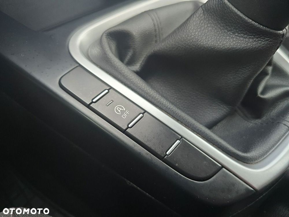 Kia Ceed - 26