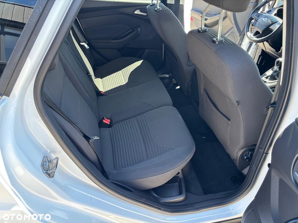 Ford Focus - 28