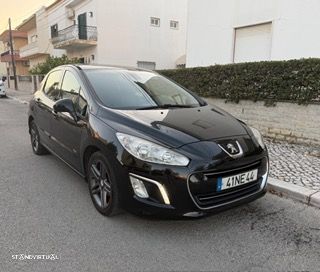 Peugeot 308 2012 photo 3