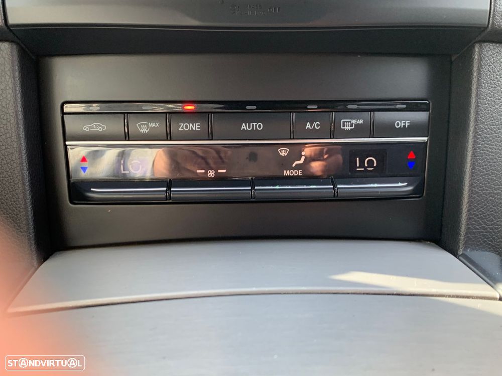 Mercedes-Benz E 220 BlueTEC Avantgarde Auto. - 33