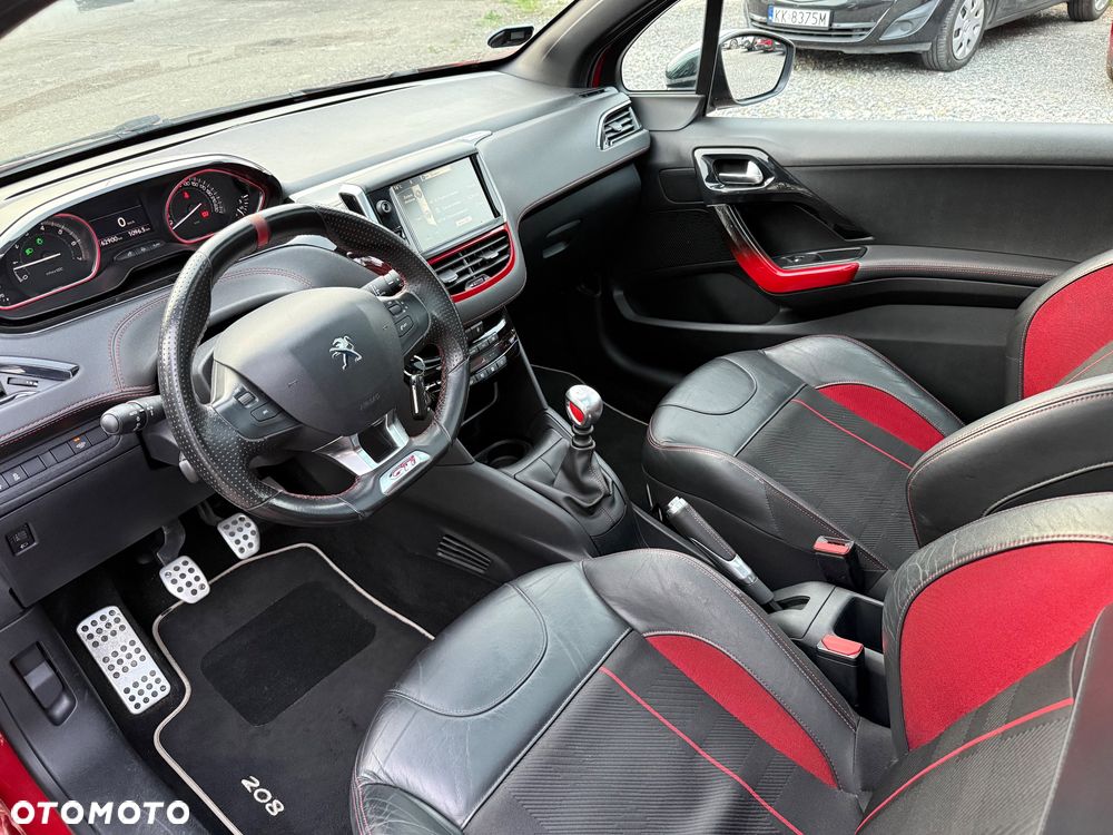 Peugeot 208 GTI 200 THP - 24