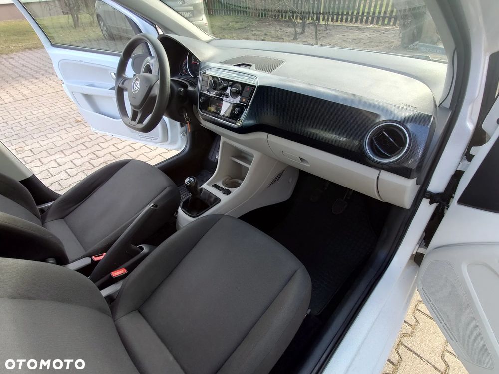 Volkswagen up! 1.0 move - 17