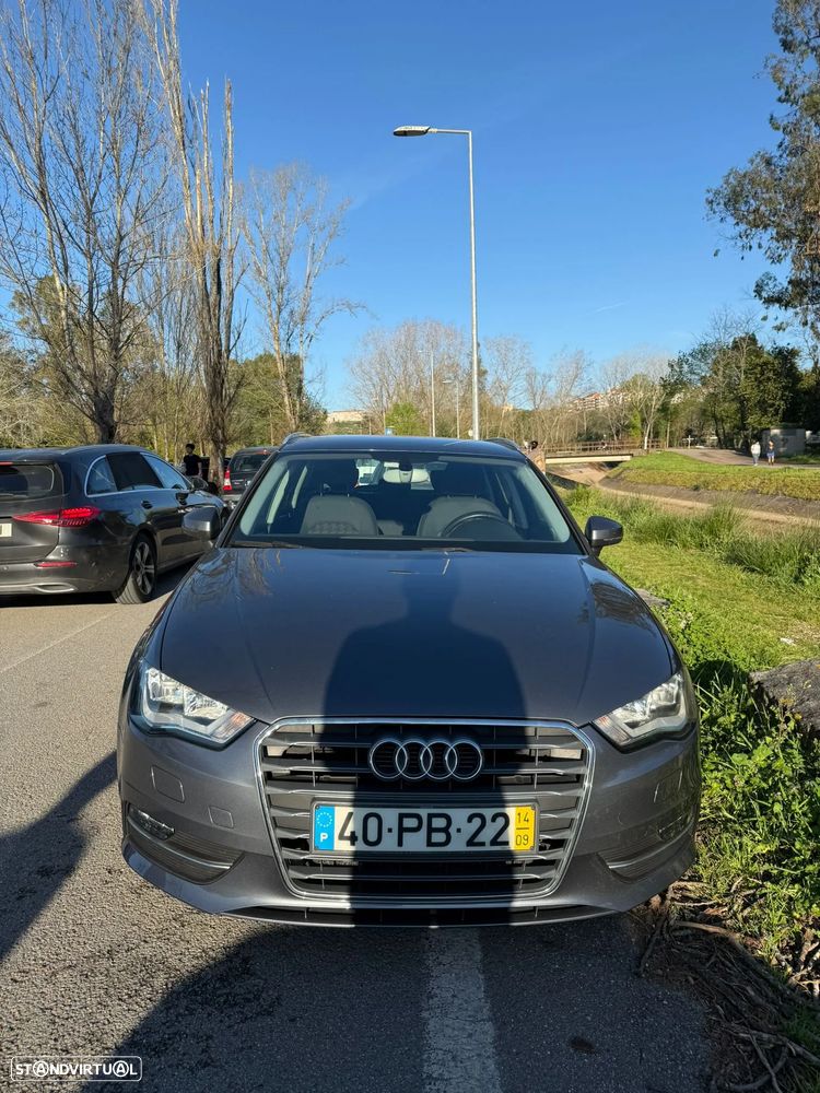 Audi A3 Sportback 1.6 TDI B.Line Attraction - 4