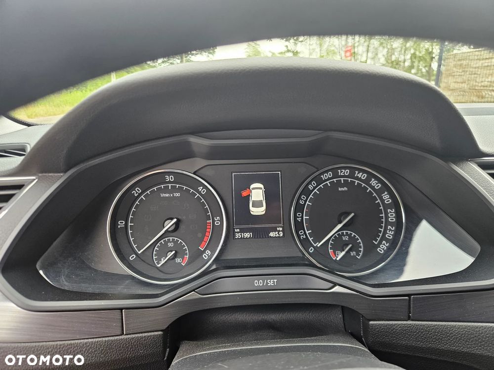 Skoda Superb 2.0 TDI 4x4 Style DSG - 14