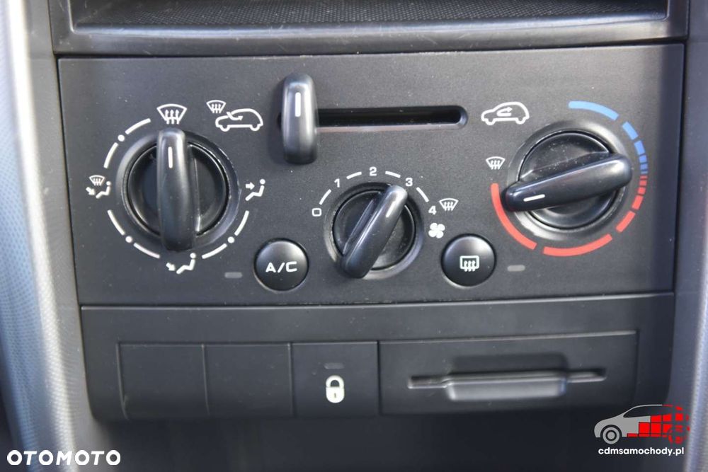 Peugeot 207 - 26