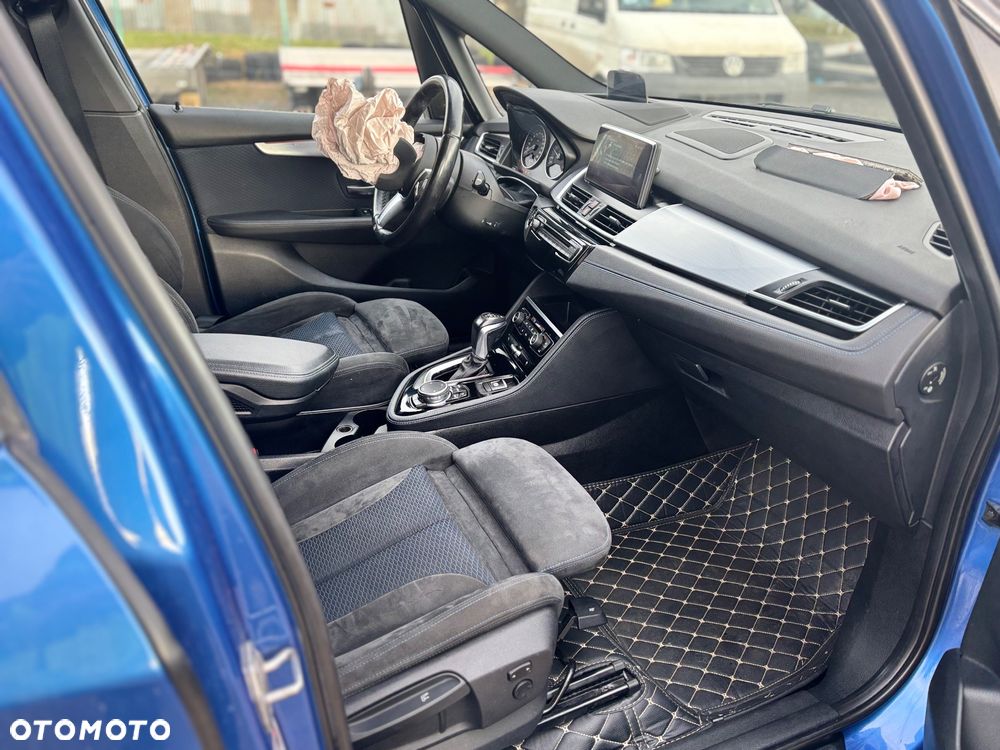 BMW Seria 2 220d GT xDrive M Sport - 29